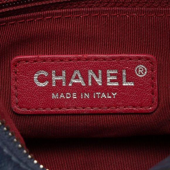 Chanel Aged Calfskin Gabrielle Small Hobo - Picture 8 of 13